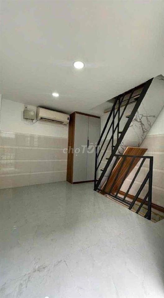 cho thuê nhà nguyên căn đường số 7, 2pn 2wc sẵn máy lạnh