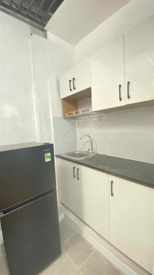 cho thuê căn hộ 1 phòng ngủ tách bếp, phòng ăn dưới trệt, sân phơi
