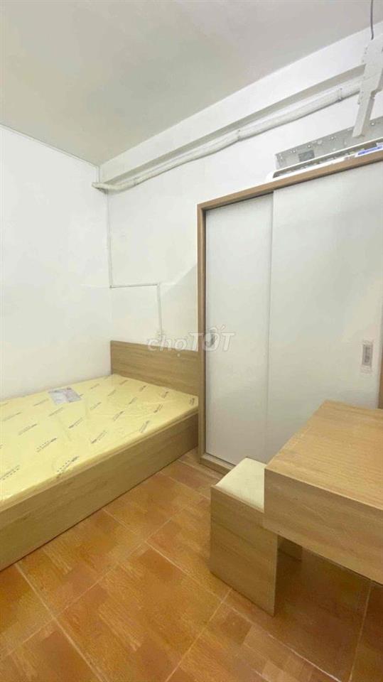 cho thuê căn hộ 1 phòng ngủ tách bếp, phòng ăn dưới trệt, sân phơi