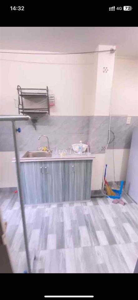 cho thuê căn hộ 2 phòng ngủ full nội thất, lầu 1, nhà mặt tiền