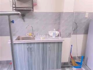 cho thuê căn hộ 2 phòng ngủ full nội thất, lầu 1, nhà mặt tiền