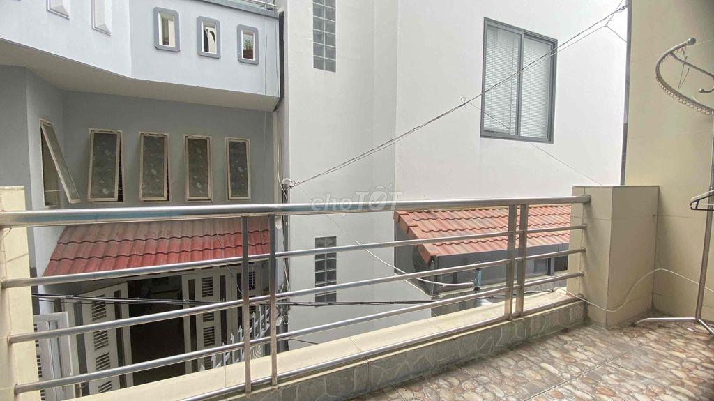 cho thuê căn hộ bancol ( 1 phòng ngủ tách phòng ăn ) 30m2, máy giặt