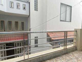 cho thuê căn hộ bancol ( 1 phòng ngủ tách phòng ăn ) 30m2, máy giặt