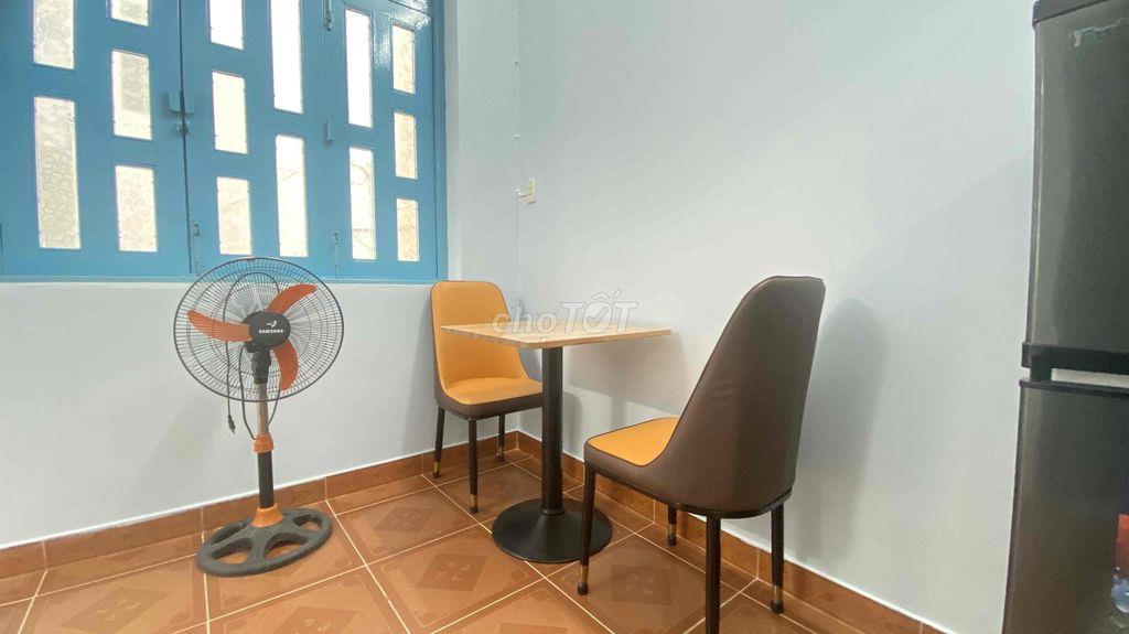 cho thuê căn hộ bancol ( 1 phòng ngủ tách phòng ăn ) 30m2, máy giặt