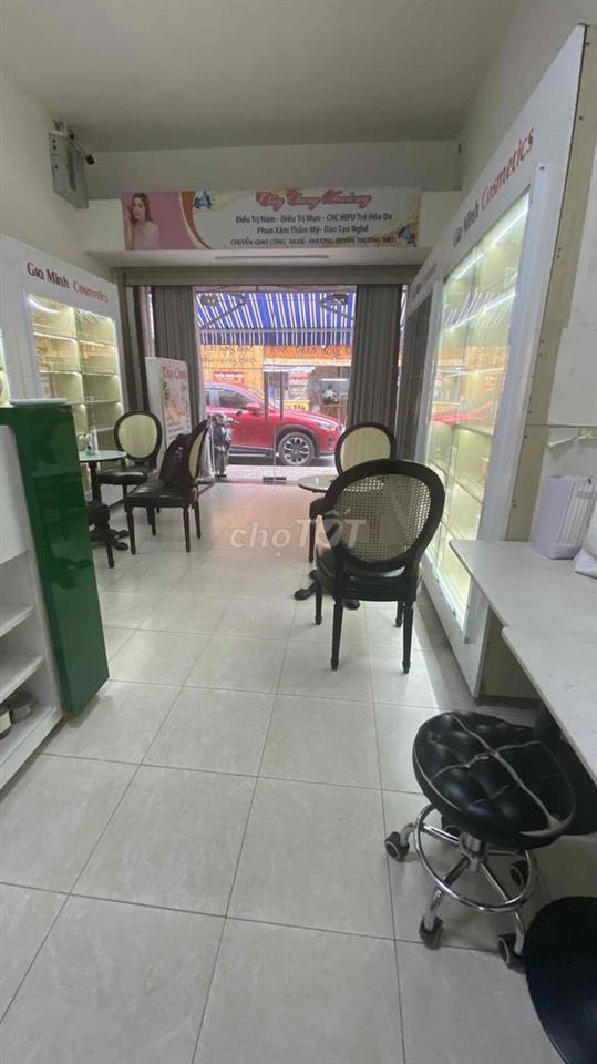 Nhượng mặt mặt bằng mặt tiền phan bội châu, nội thất có sẵn