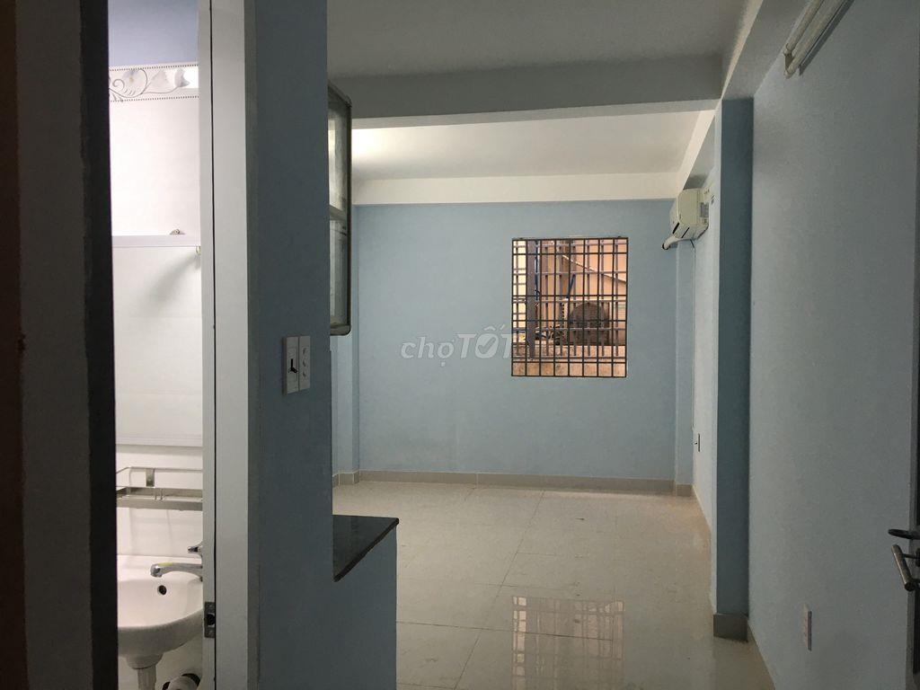 Nhà như hình sát MT Nguyễn An Ninh gần chợ Bà Chiểu, trệt, 3 lầu, ST