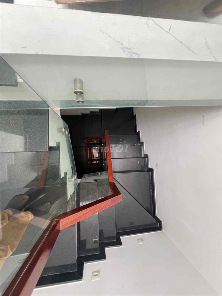 Cần tiền bán thấp hơn thị trường rất nhiều. Ai thiện ý thương lượng.