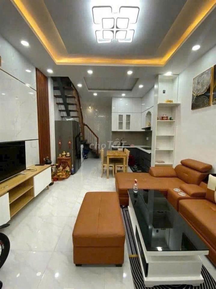 🔥GÒ VẤP 32m²(4mx9m) - 3.4 tỷ – FULL NỘI THẤT – ĐS 9 SÁT LÀNG HOA 🔥