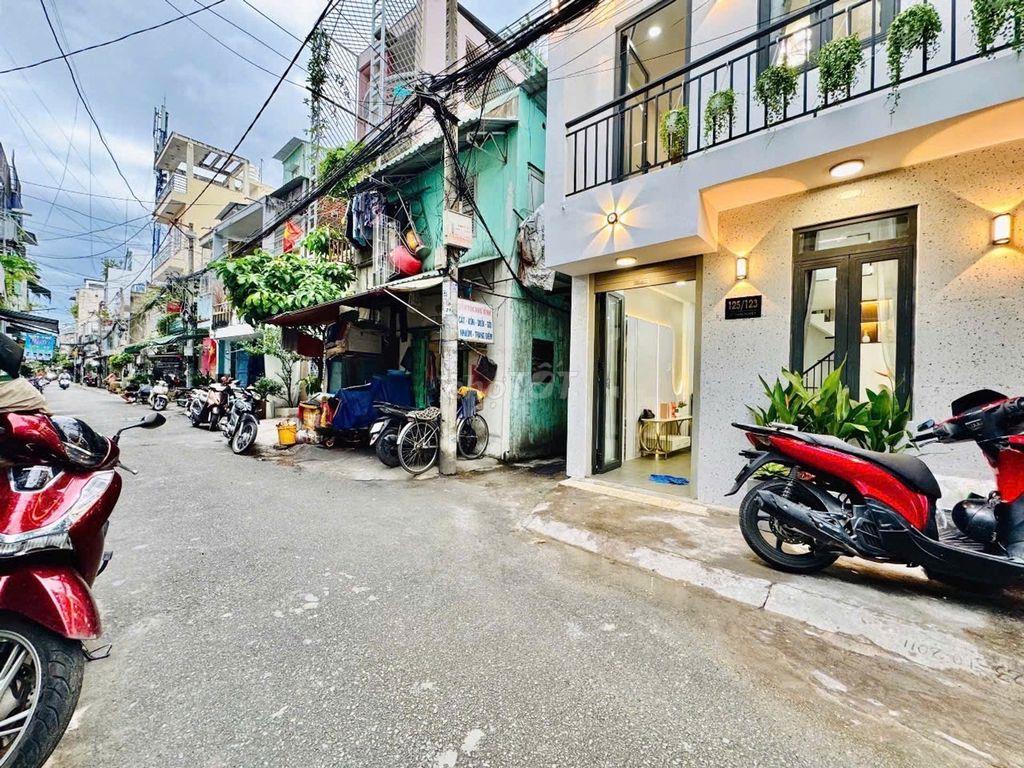 5.69 TỶ - NHÀ BÌNH THẠNH - 30M2 - 3 TẦNG 2PN 3WC - HẺM XE HƠI