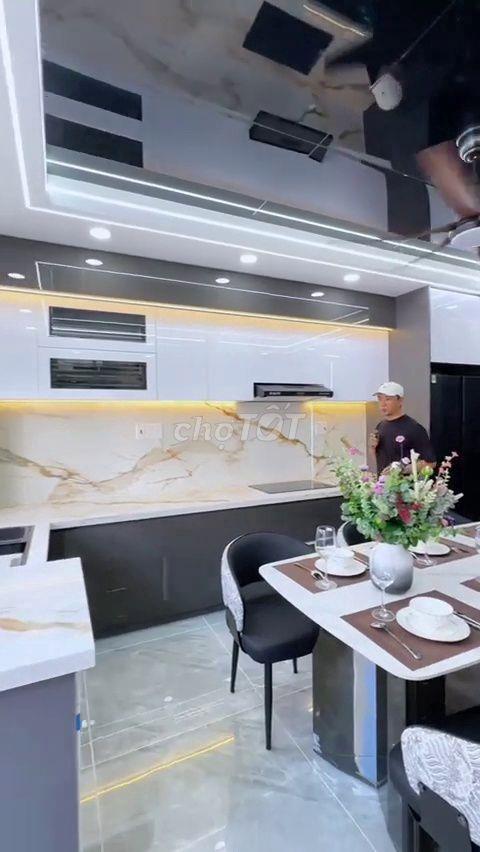Bán Nhà Phố Có Thang Máy Gần Gò Vấp - Giá 10.5 Tỷ