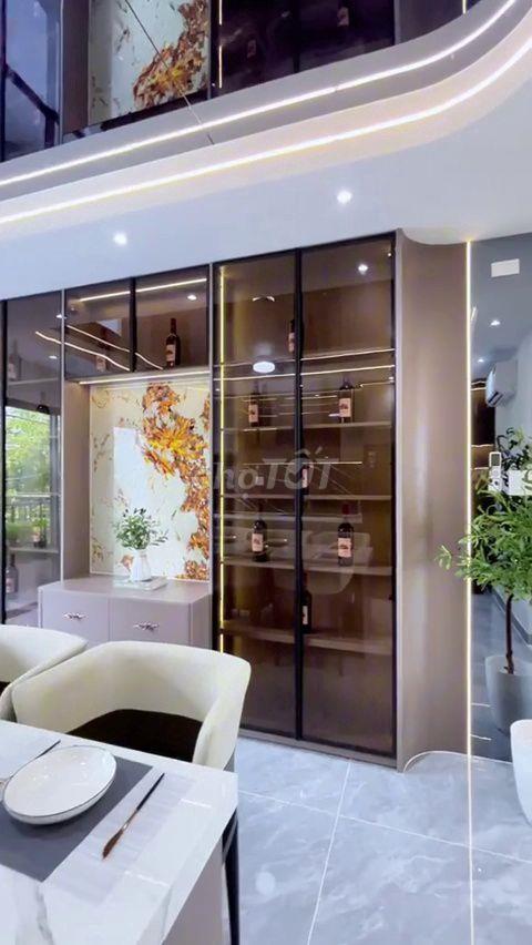 Bán Nhà Phố Hiện Đại Full Nội Thất Có Thang Máy