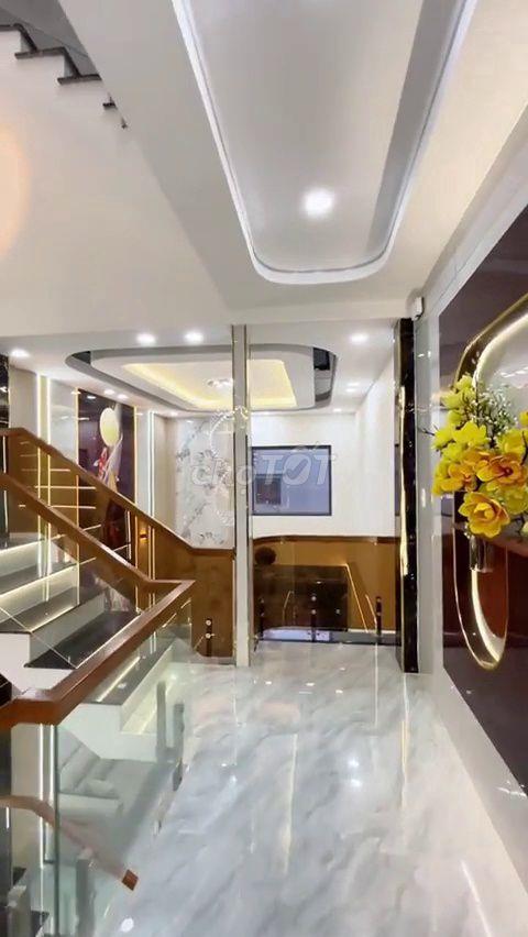 Bán Nhà Phố Hiện Đại Có Thang Máy Quận 12, 8.6 Tỷ