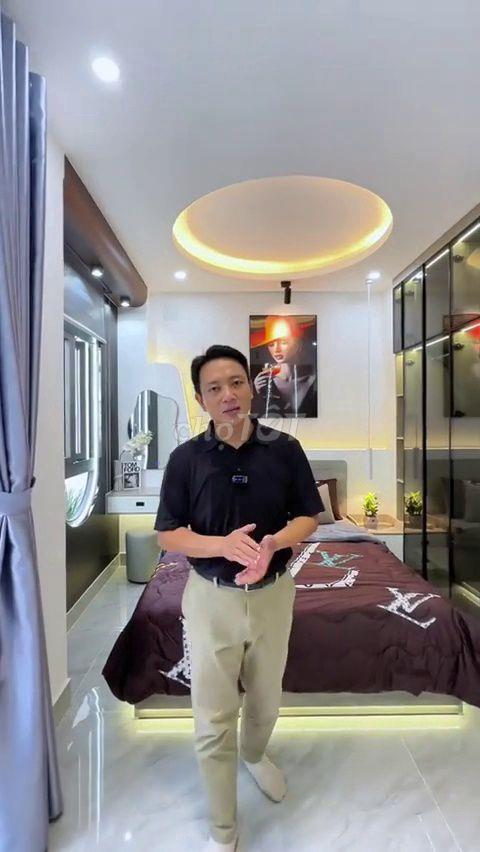 Bán Nhà Phố Có Thang Máy Full Nội Thất Quận 12