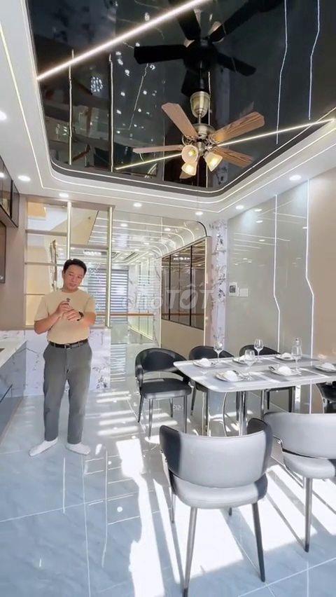 Bán Nhà Phố 5 Tầng Gần Gò Vấp - 7.95 Tỷ