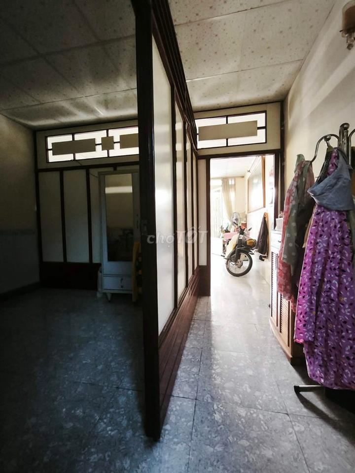 CẦN BÁN NHÀ VỊ TRÍ SIÊU ĐẸP, SÁT MT ĐINH BỘ LĨNH 56M2 CÓ 6.7 TỶ TL