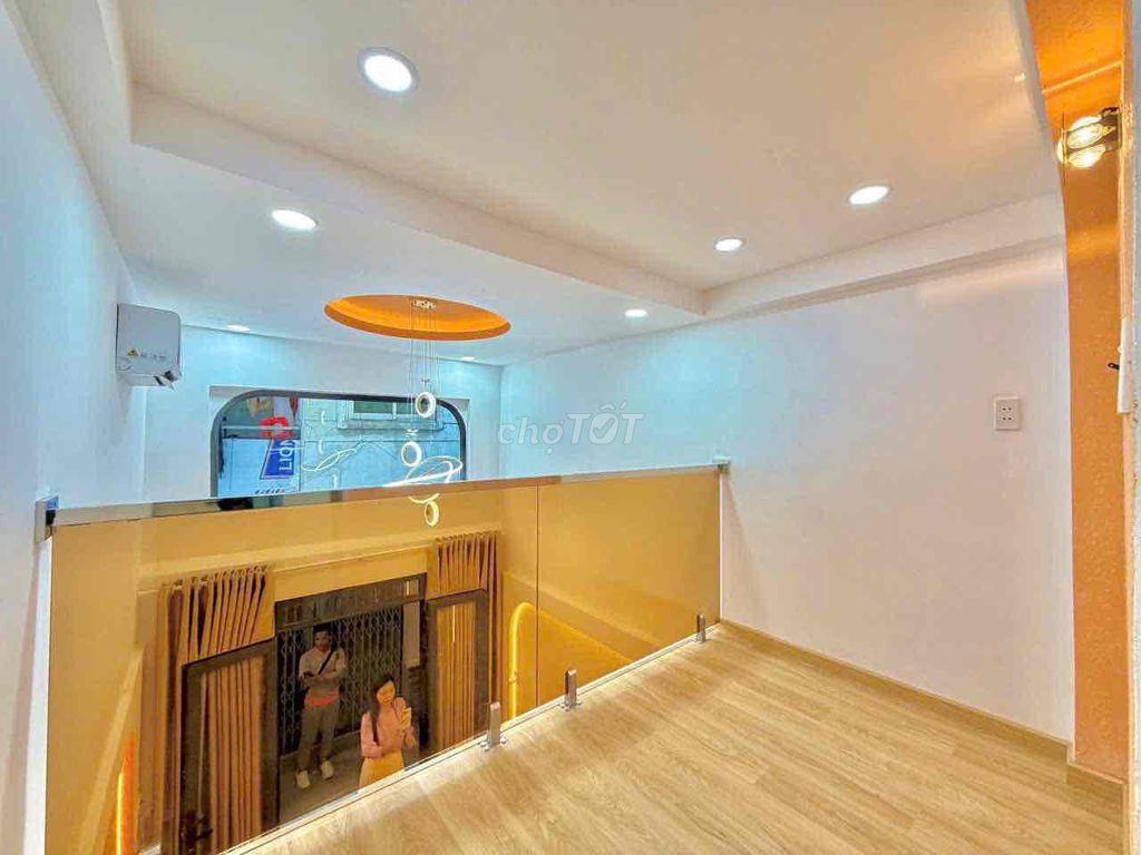 Dưới 5 tỷ sở hữu nhà Bình Thạnh gần Ngã tư Hàng Xanh - DT 3,1 x 10m
