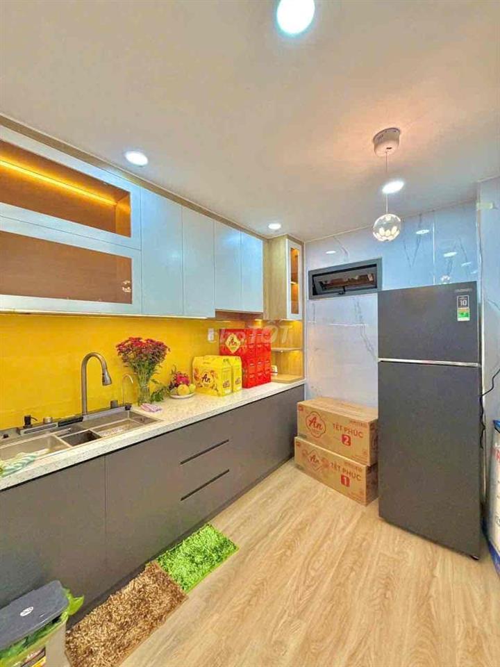 Dưới 5 tỷ sở hữu nhà Bình Thạnh gần Ngã tư Hàng Xanh - DT 3,1 x 10m