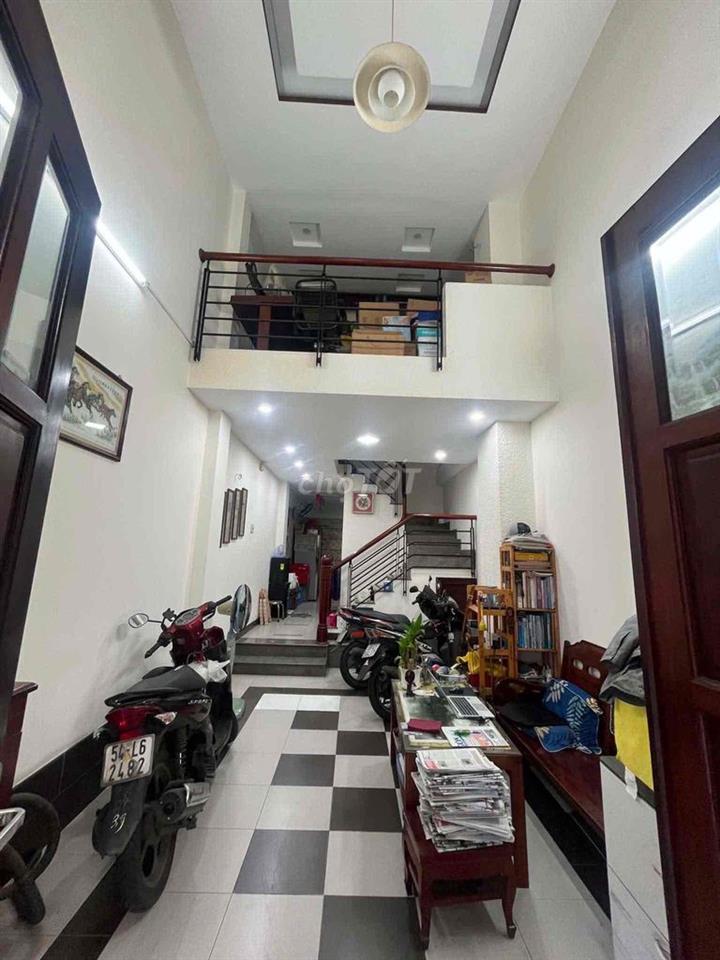 Bán Nhà mặt tiền chợ khu phân lô Nguyễn Thị Tần , Q8