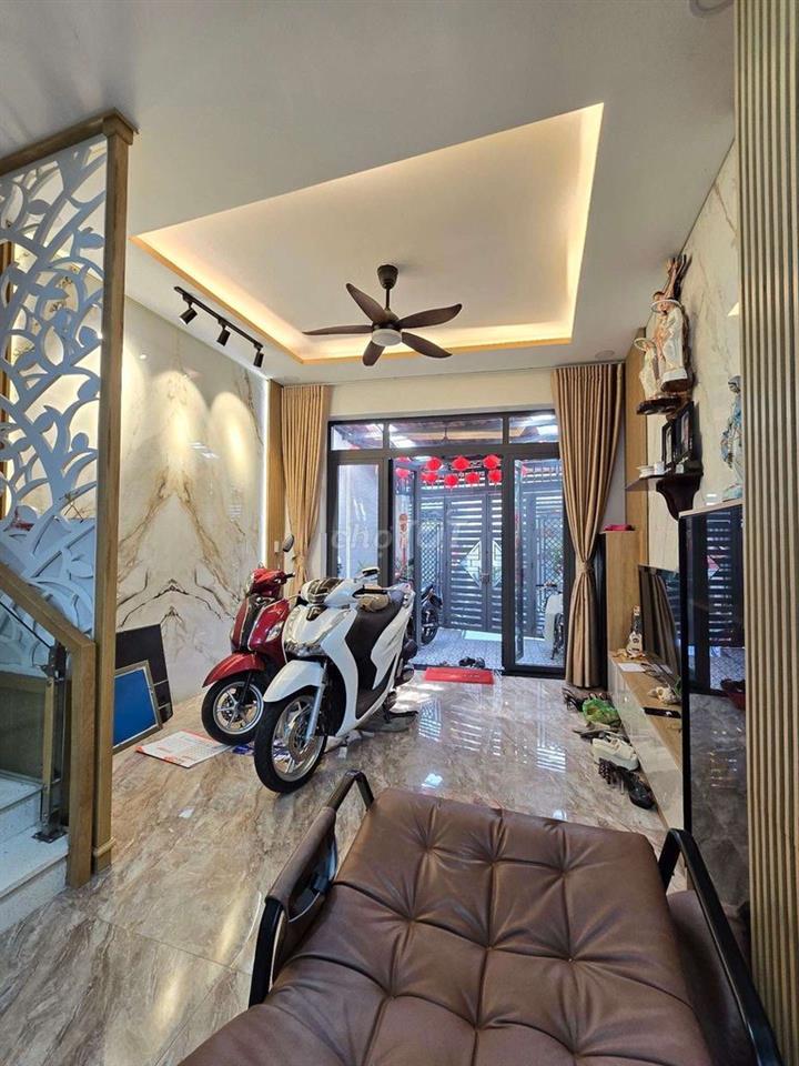 nhà bán nguyễn oanh 3 tầng gần mặt tiền