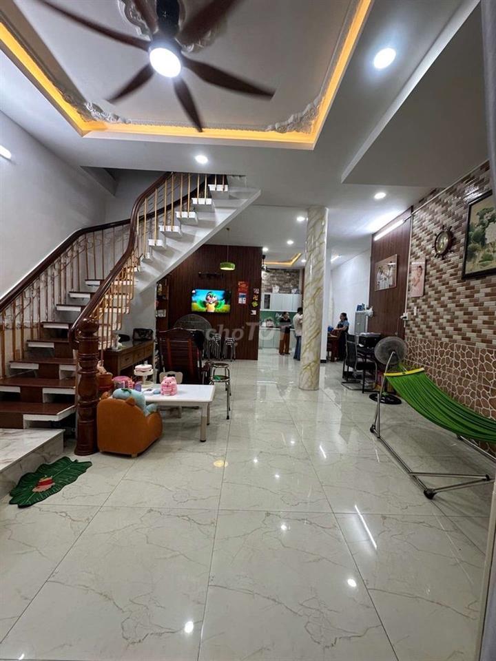bán nhà lê văn thọ 2 tầng hẽm xe hơi