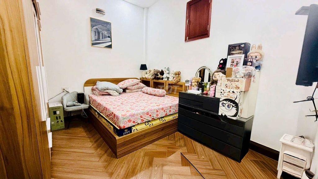 nguyễn văn khối(3) 2 tầng 52m2, 3pn, hẽm xe hơi