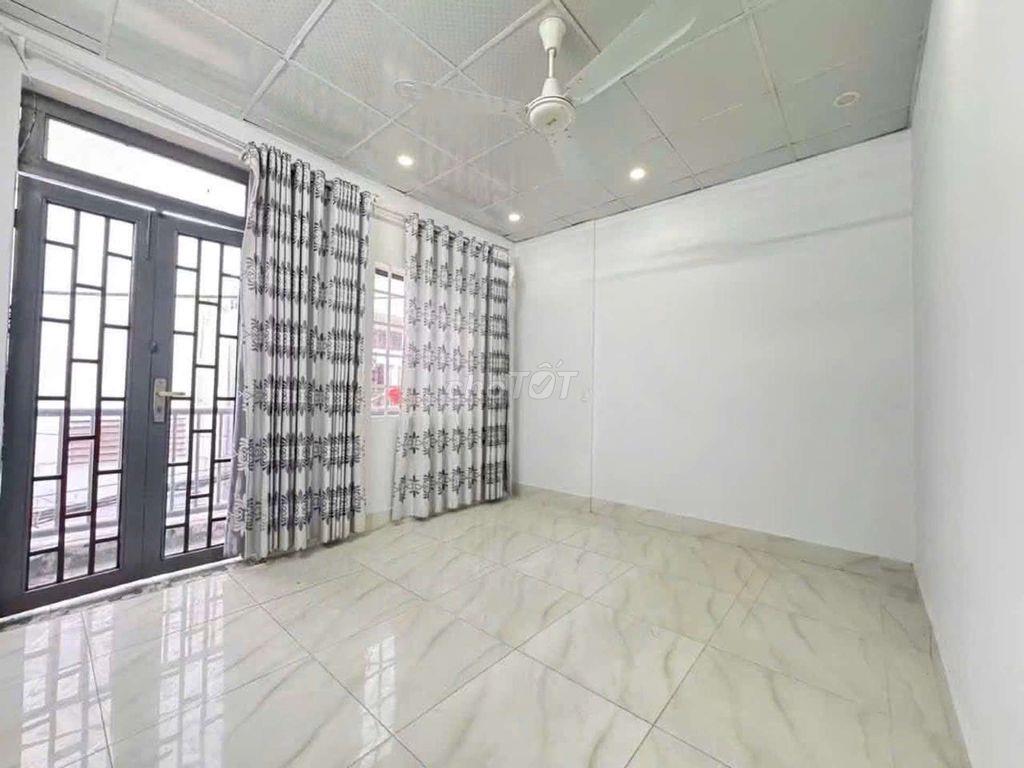 quang trung p10, gần uy ban, 55m2 sổ hồng riêng, hoàn công đủ