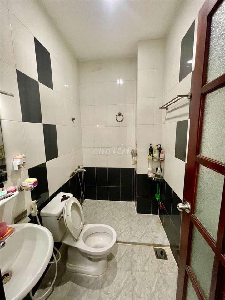 bán nhà quang trung 63m2, 4 tầng, gần emart 