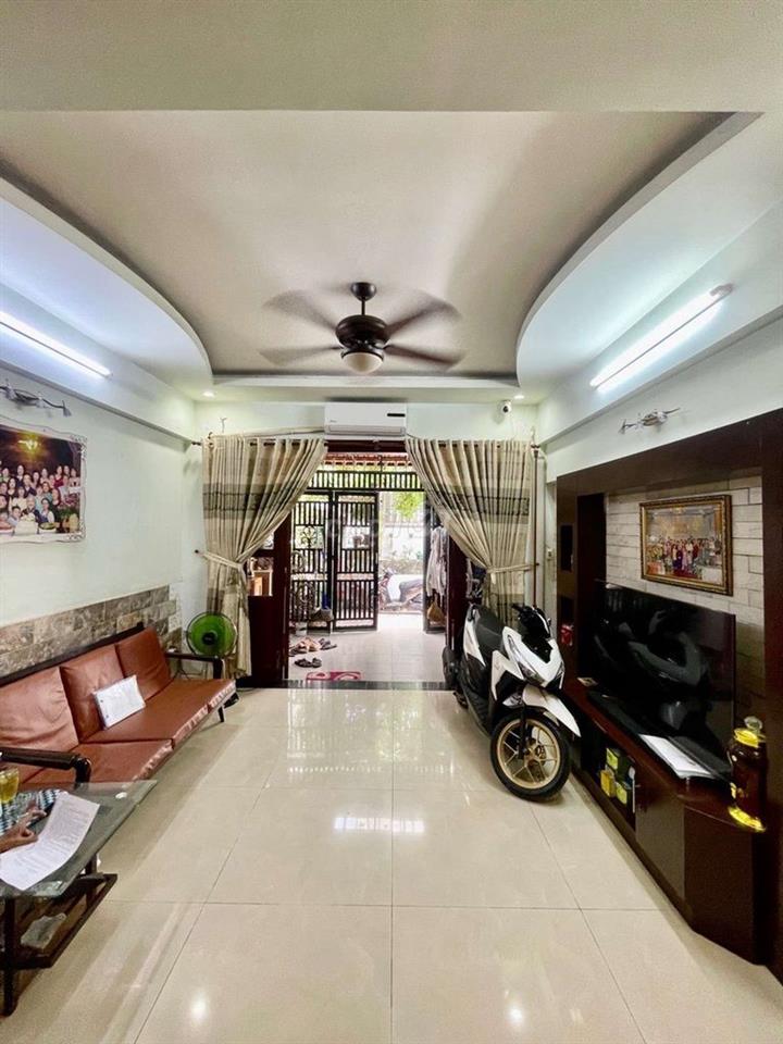 bán nhà quang trung 63m2, 4 tầng, gần emart 