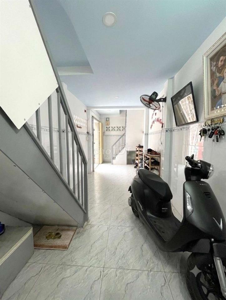 nhà bán bạch đằng 3 tầng, 55m2, gần chợ, trường đại học