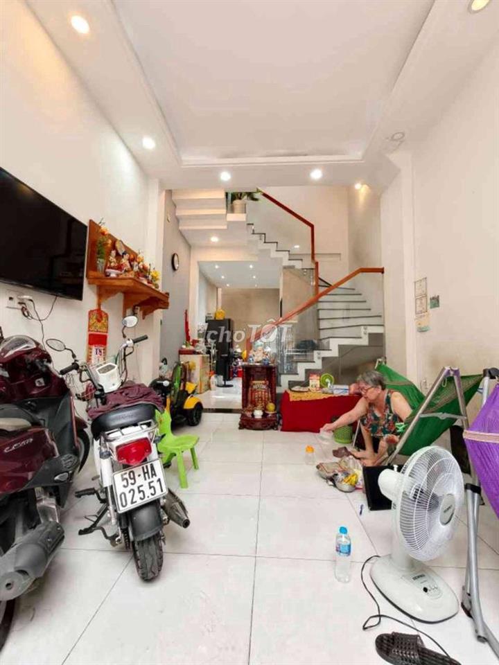 Bán nhà 3 tầng Nguyễn Duy Cung Gò Vấp 45m2 3PN gần Emart