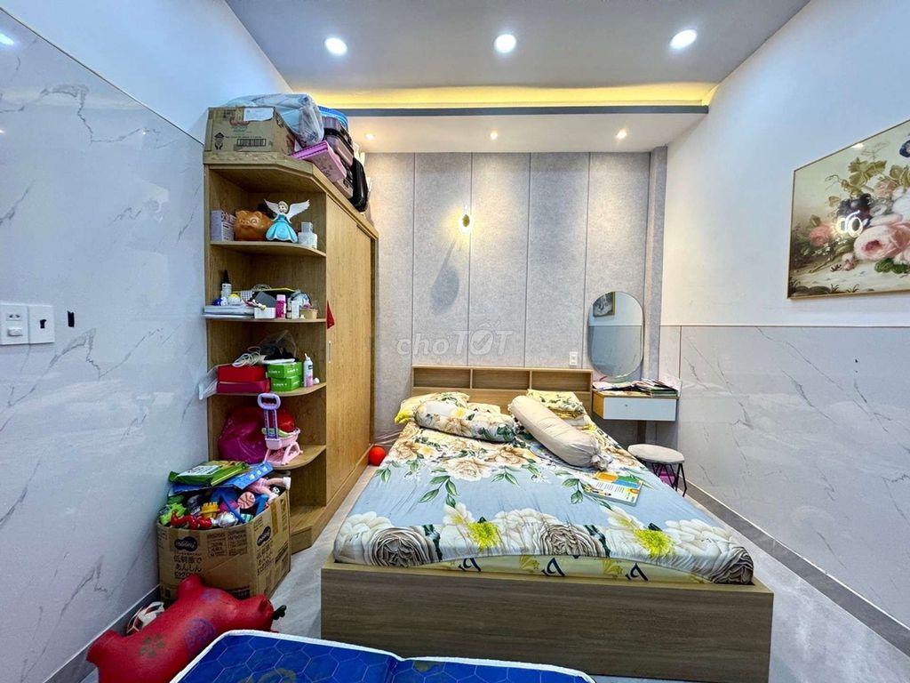 nhà bán lê đéc thọ 2 tầng, 3pn, 52m2, hơn 5 tỷ, gần siêu thị