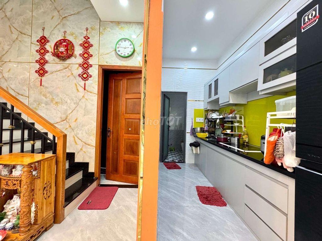 nhà bán lê đéc thọ 2 tầng, 3pn, 52m2, hơn 5 tỷ, gần siêu thị