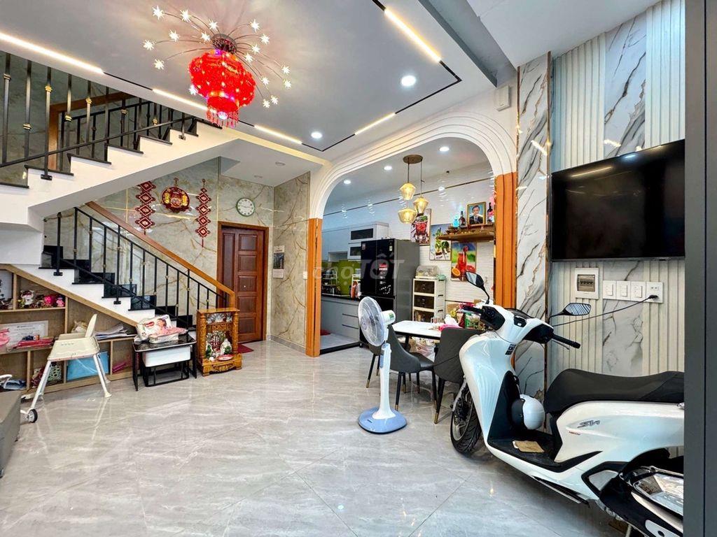 nhà bán lê đéc thọ 2 tầng, 3pn, 52m2, hơn 5 tỷ, gần siêu thị