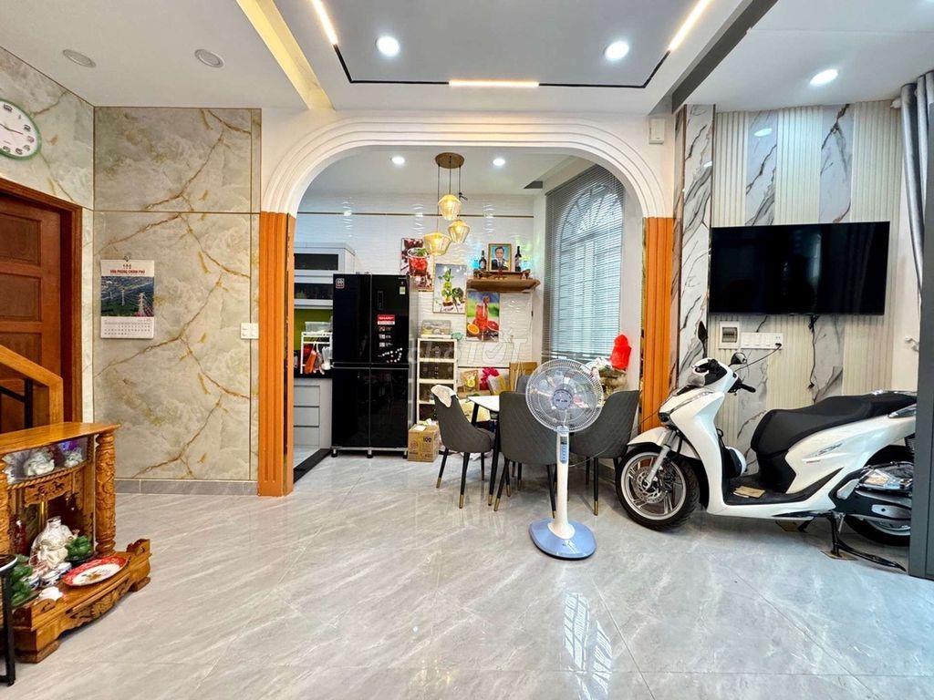 nhà bán lê đéc thọ 2 tầng, 3pn, 52m2, hơn 5 tỷ, gần siêu thị