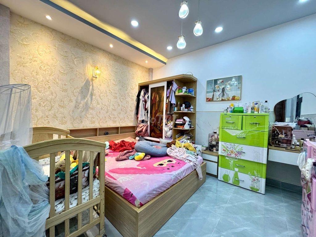 nhà bán lê đéc thọ 2 tầng, 3pn, 52m2, hơn 5 tỷ, gần siêu thị