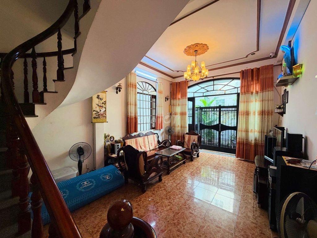 nhà bán quang trung, 5.6*14m, 4 pn, gần chợ, trường học