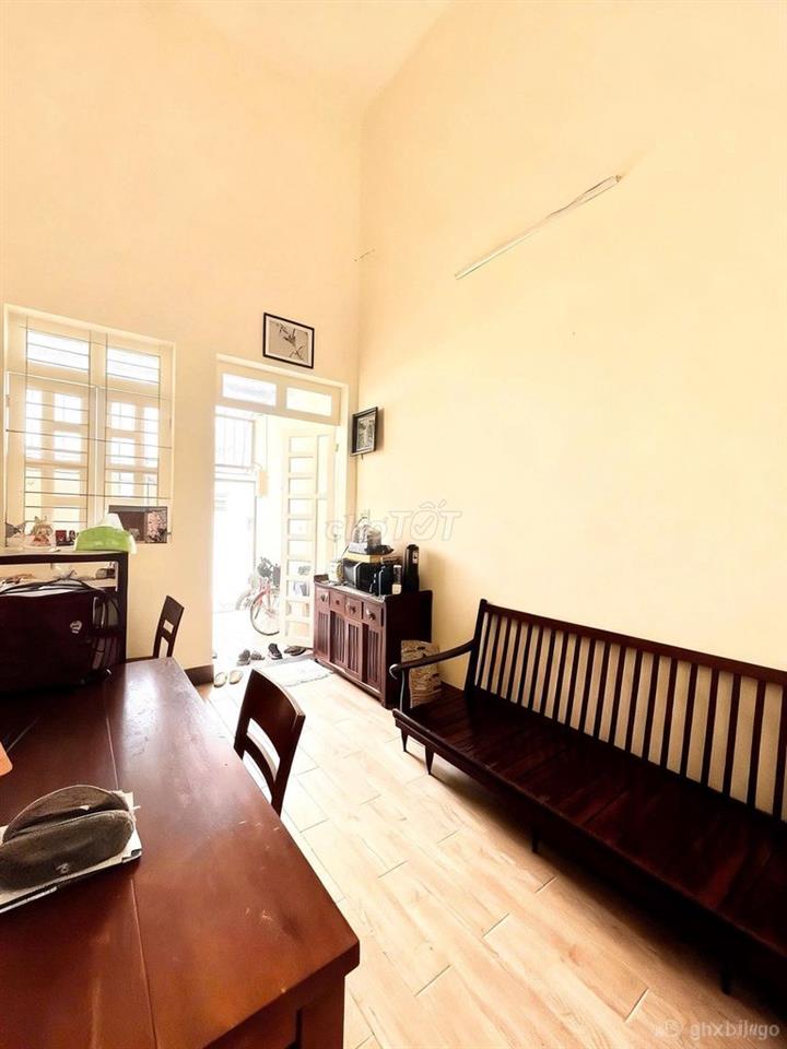 Nhà Nguyên Hồng - Giá tốt- chính chủ lâu đời