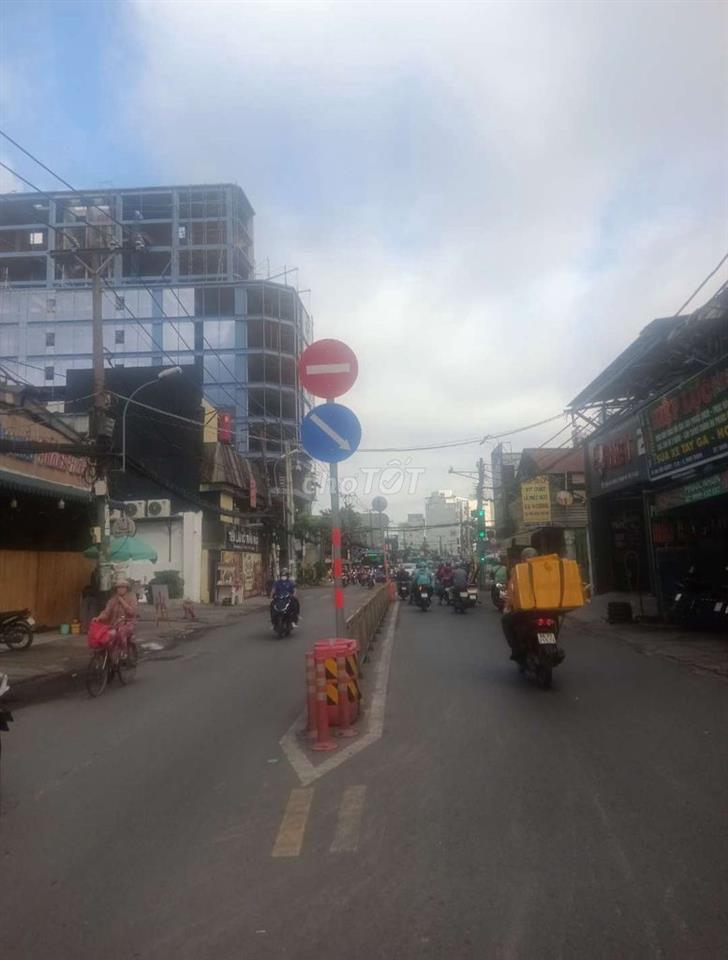 Nhà bán. 2 Mặt tiền đường Ung Văn Khiêm, P. 25, Q. Bình Thạnh, tp.HCM.