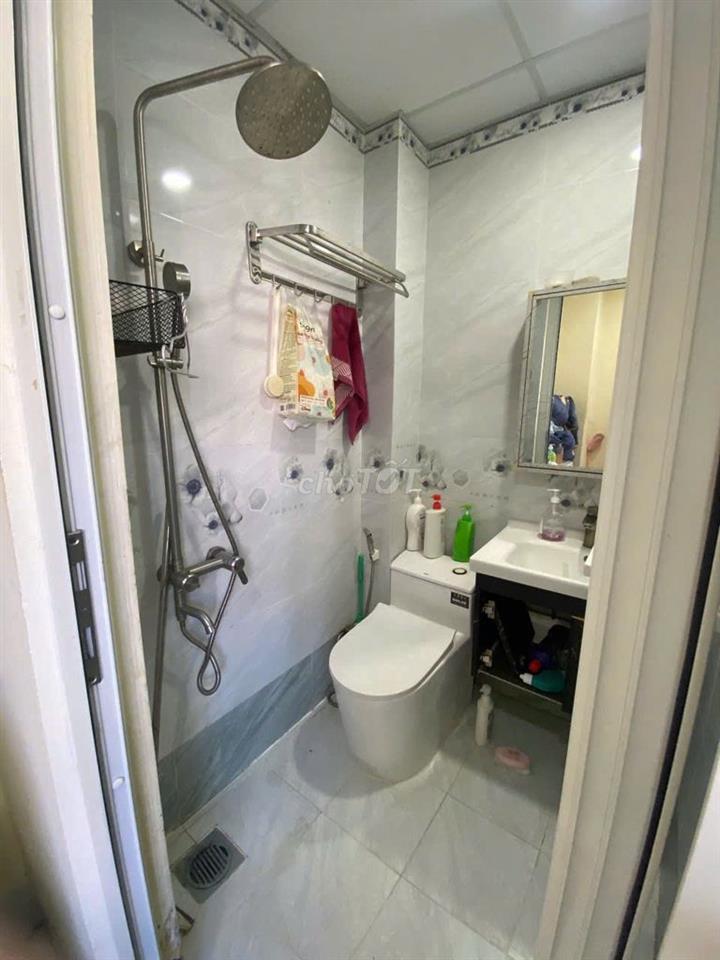 Bán nhà 2 mặt tiền hẻm lớn 135 Nguyễn Hữu Cảnh, 4 tầng giá 8,4 tỷ