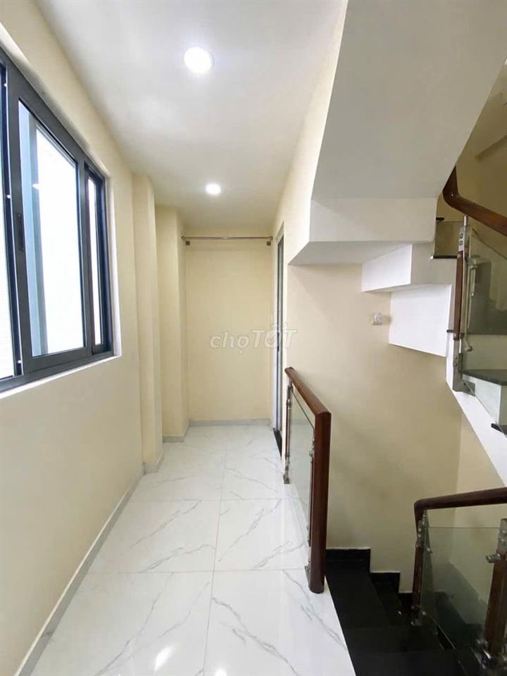 Bán nhà 2 mặt tiền hẻm lớn 135 Nguyễn Hữu Cảnh, 4 tầng giá 8,4 tỷ