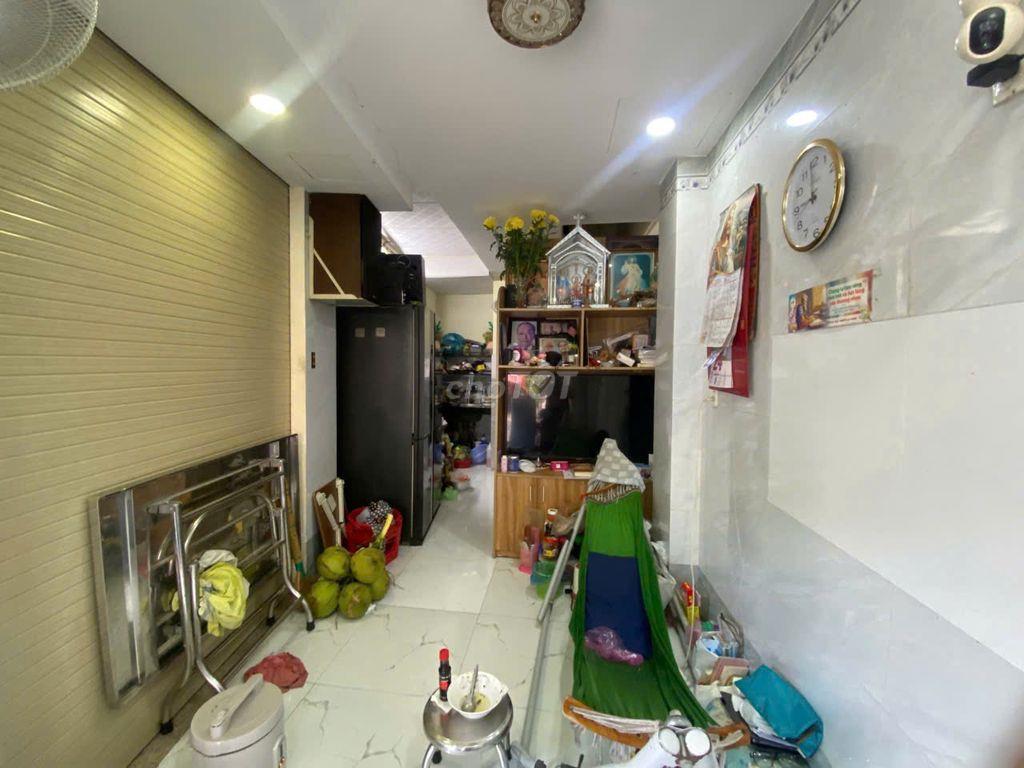Bán nhà 2 mặt tiền hẻm lớn 135 Nguyễn Hữu Cảnh, 4 tầng giá 8,4 tỷ