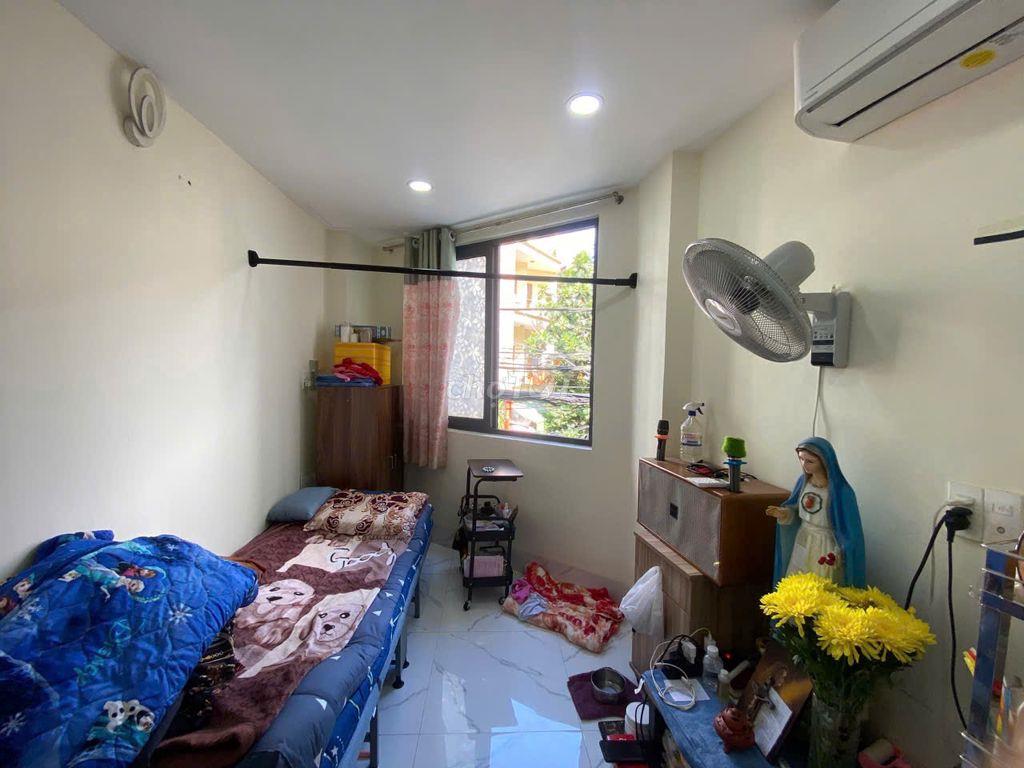 Bán nhà 2 mặt tiền hẻm lớn 135 Nguyễn Hữu Cảnh, 4 tầng giá 8,4 tỷ