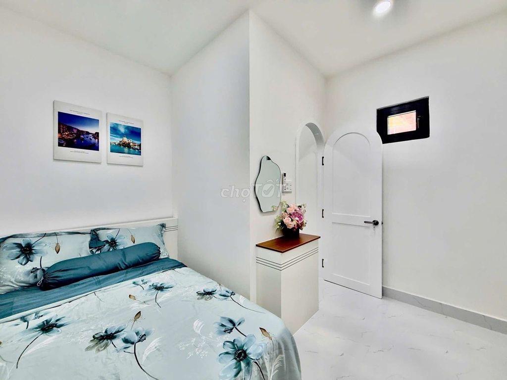 🏡 NHÀ ĐẸP GẦN SÂN BAY – HẺM 4M – 3PN – 💲 CHỈ HƠN: 6.xty.
