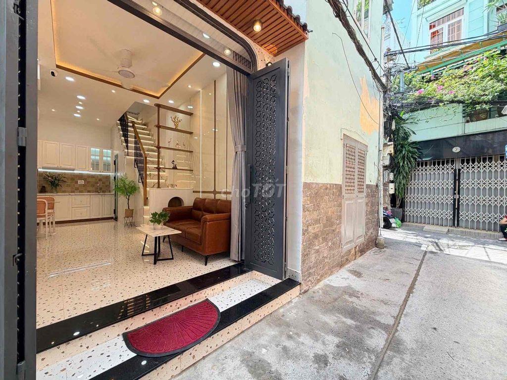 BÁN NHÀ 5 TẦNG- DTS: 100m2 - HẺM THÔNG- NGAY HUỲNH VĂN BÁN - PHÚ NHUẬN