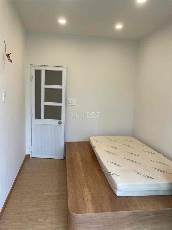 Bán nhà sát mặt tiền Điện Biên Phủ