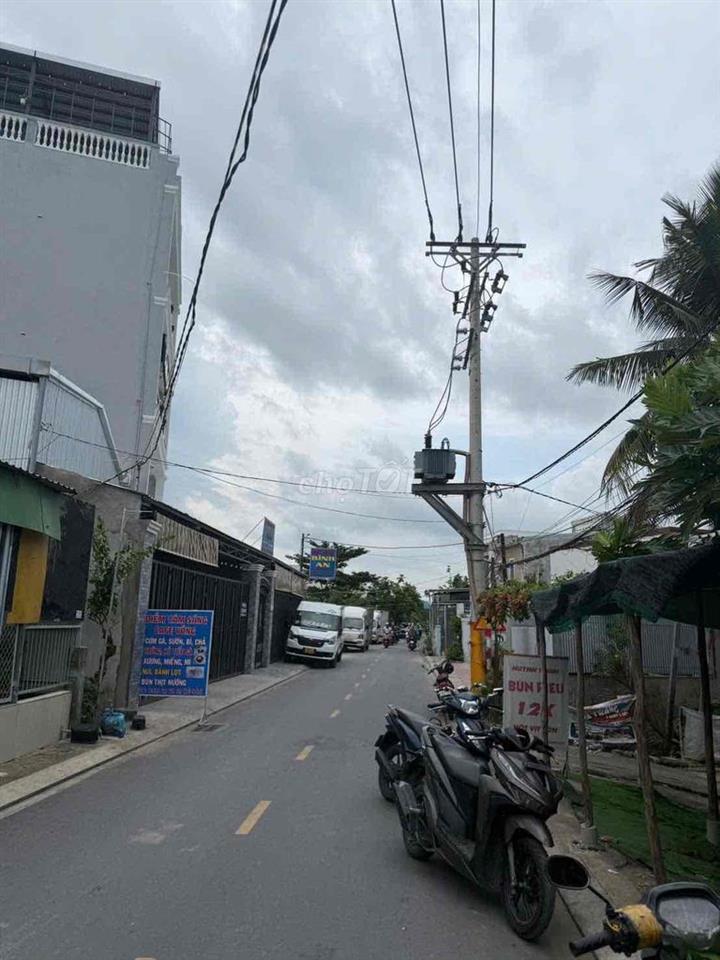 NCHỦ BÁN NHÀ MẶT TIỀN ĐƯỜNG LÀNG HOA KIỂNG BÀ BỘ CÁCH DHYD 300m