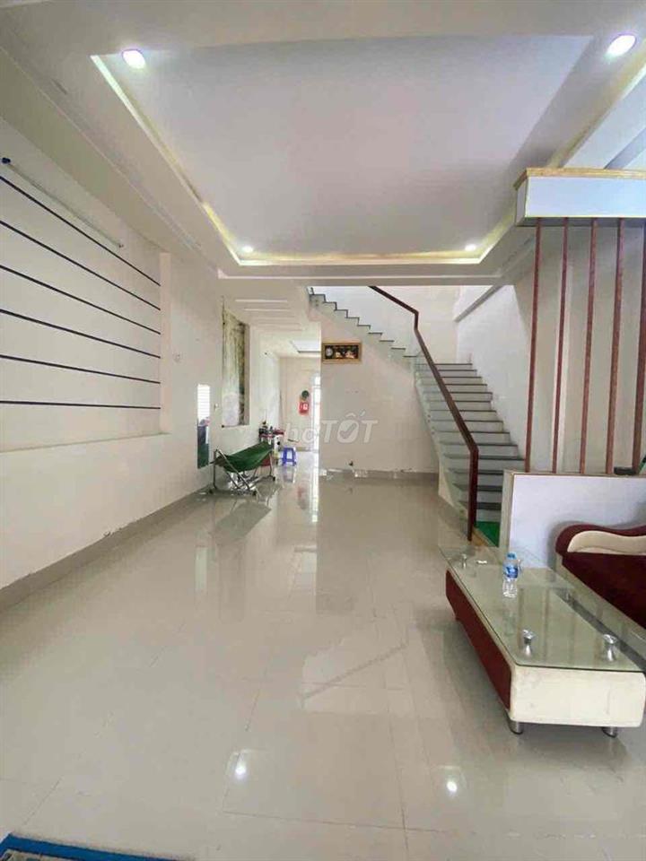 NCHỦ BÁN NHÀ MẶT TIỀN ĐƯỜNG LÀNG HOA KIỂNG BÀ BỘ CÁCH DHYD 300m