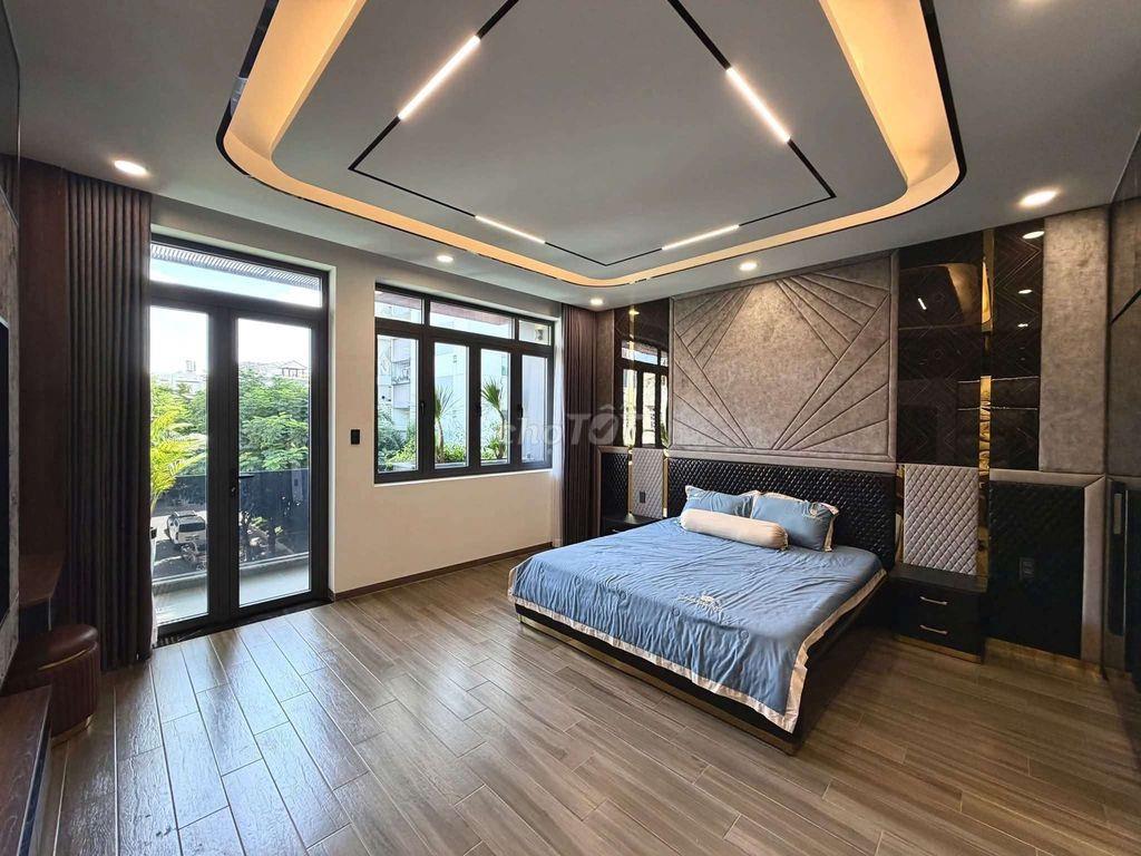 Bán Gấp - Mặt Phố Phùng Văn Cung - 70m2 , 7 tầng, ngang 6m, thang máy.