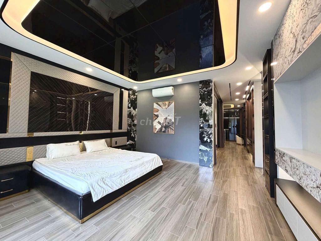 Bán Gấp - Mặt Phố Phùng Văn Cung - 70m2 , 7 tầng, ngang 6m, thang máy.