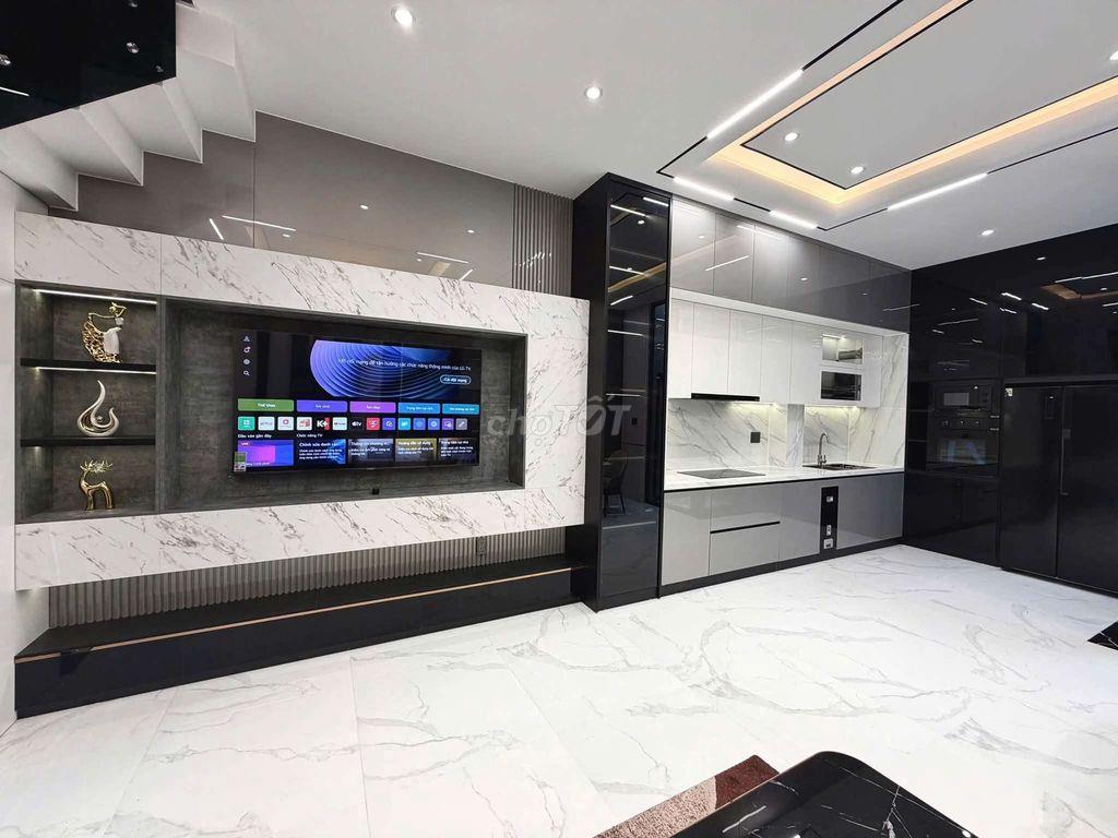 Bán Gấp - Mặt Phố Phùng Văn Cung - 70m2 , 7 tầng, ngang 6m, thang máy.